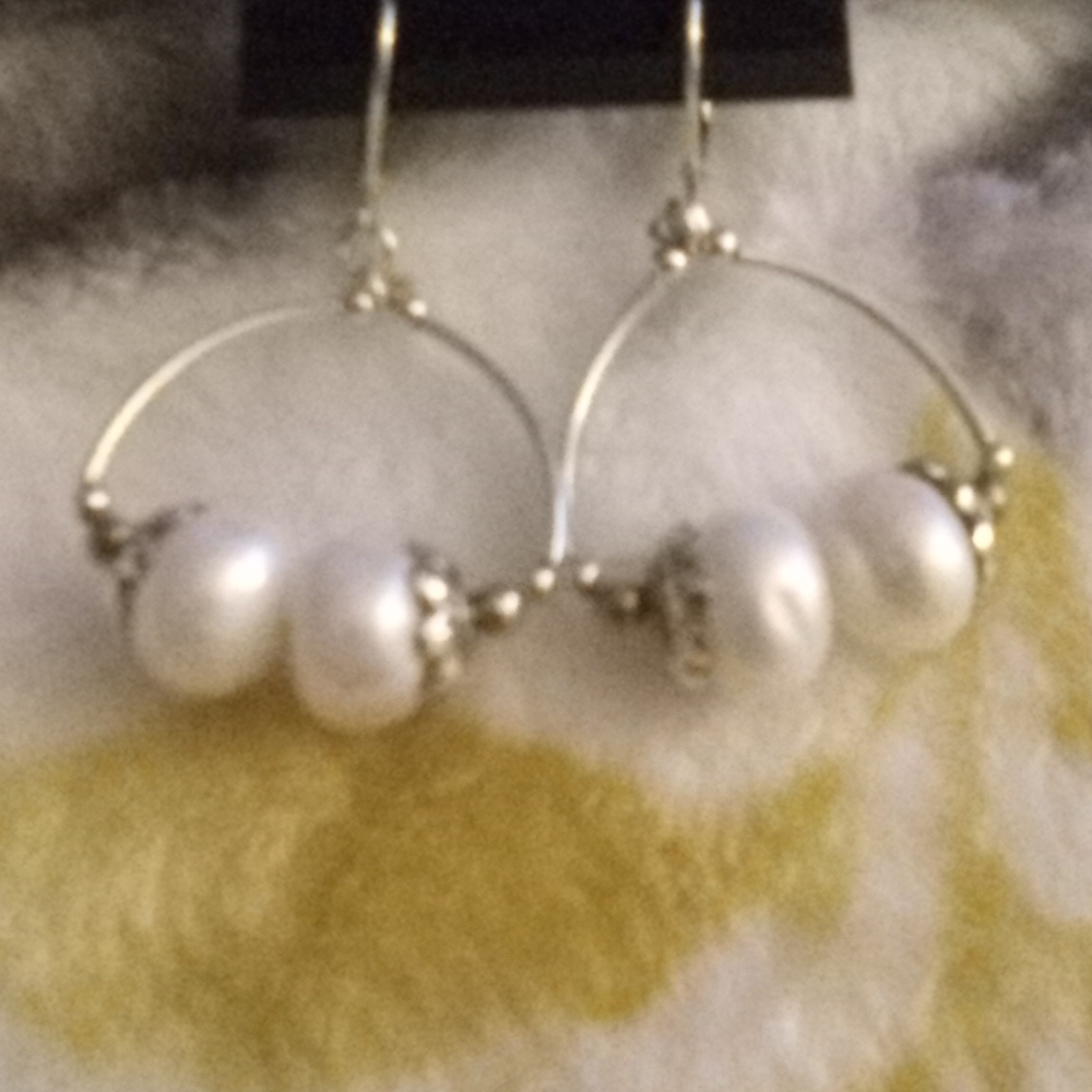 Antique pearl dangling earrings